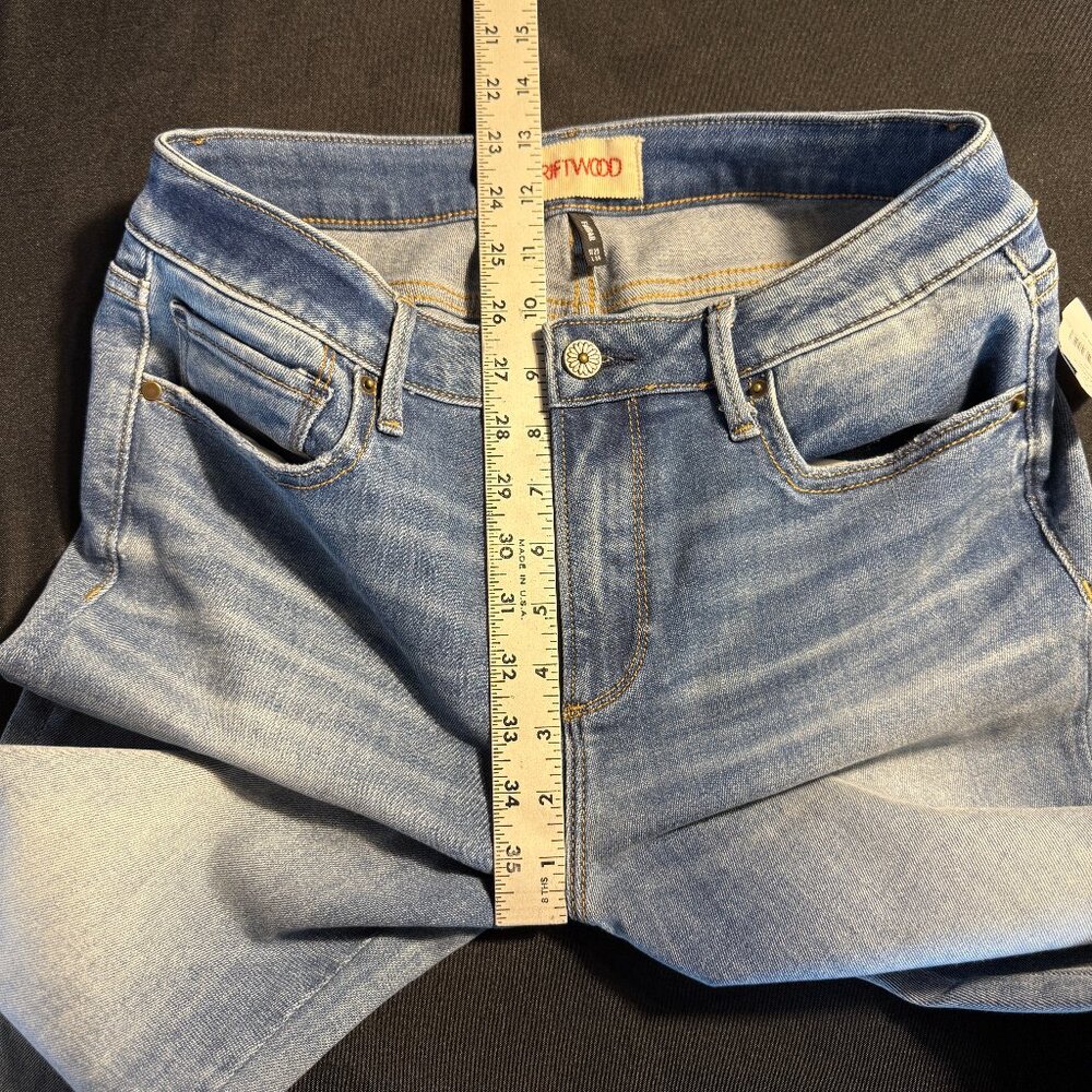 NWT Rare Driftwood Farrah Embroidered Flare Jeans Sz 29 - Picture 10 of 14